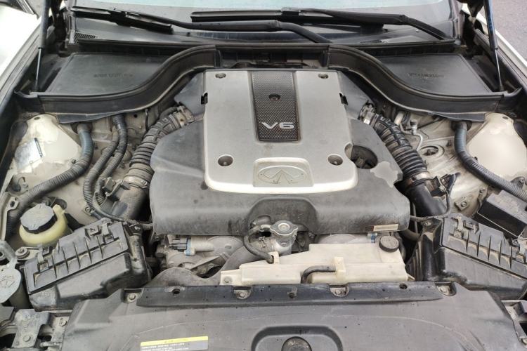 Used Infiniti G Series 2010 G25 Sedan Sport Edition Engine Bay