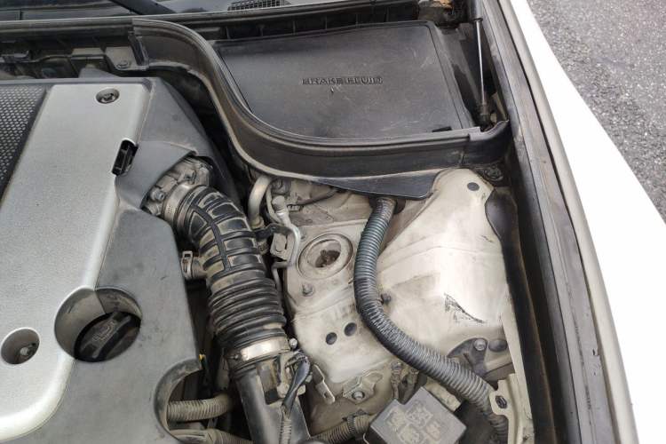 Used Infiniti G Series 2010 G25 Sedan Sport Edition Engine Bay Left
