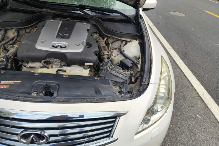 Used Infiniti G Series 2010 G25 Sedan Luxury Sport Edition Engine Bay Left