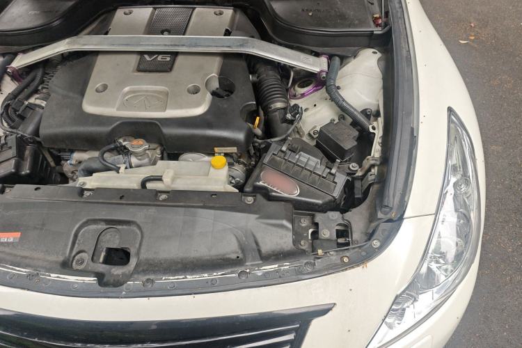 Used Infiniti G Series 2010 G25 Sedan Sport Edition Engine Bay Left