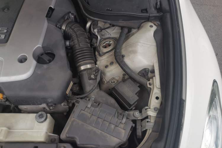 Used Infiniti G Series 2010 G37 Coupe Convertible Rosewood Edition Engine Bay Left