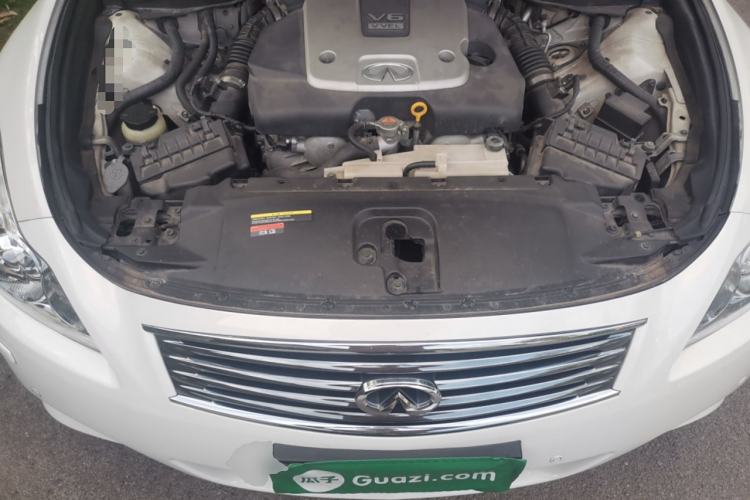 Used Infiniti G Series 2010 G37 Coupe Convertible Rosewood Edition Engine Bay