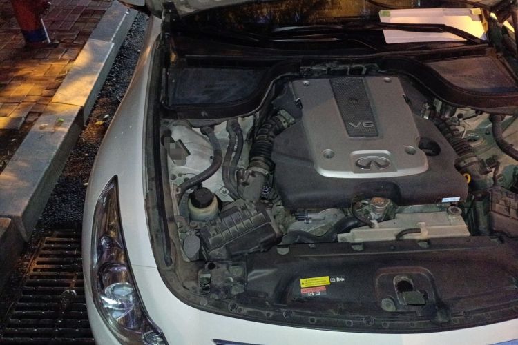 Used Infiniti G Series 2010 G25 Sedan Luxury Sport Edition Engine Bay Right