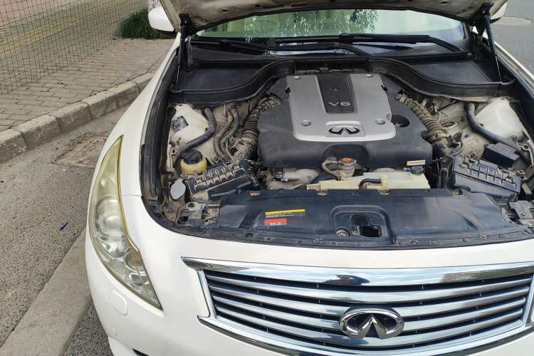 Used Infiniti G Series 2010 G25 Sedan Luxury Sport Edition Engine Bay Right