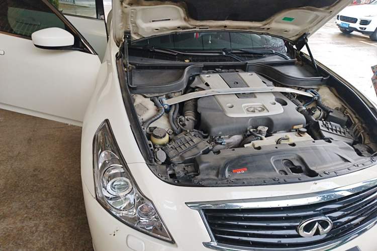 Used Infiniti G Series 2010 G25 Sedan Sport Edition Engine Bay Right