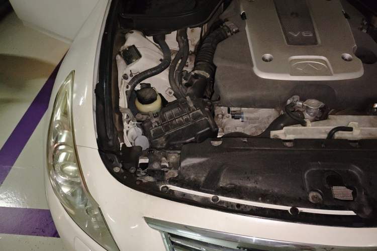Used Infiniti G Series 2010 G25 Sedan Sport Edition Engine Bay Right