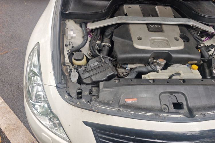 Used Infiniti G Series 2010 G25 Sedan Sport Edition Engine Bay Right