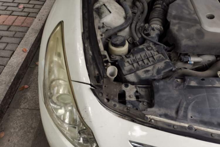 Used Infiniti G Series 2010 G25 Sedan Sport Edition Engine Bay Right