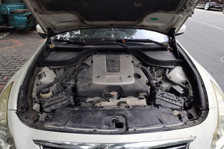 Used Infiniti G Series 2010 G25 Sedan Sport Edition Engine Bay