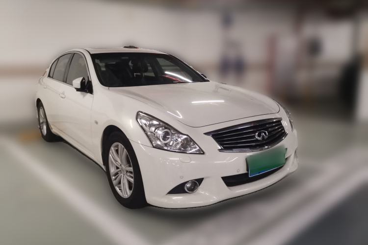 Used Infiniti G Series 2010 G25 Sedan Luxury Sport Edition Front Right 45 Deg