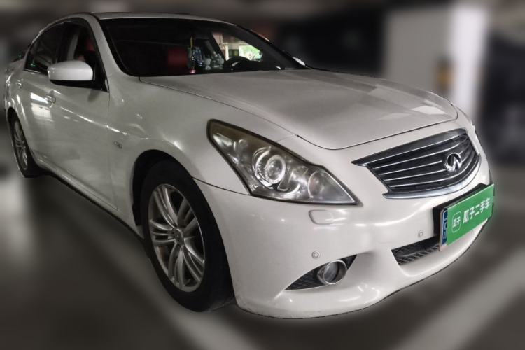 Used Infiniti G Series 2010 G25 Sedan Luxury Sport Edition Front Right 45 Deg