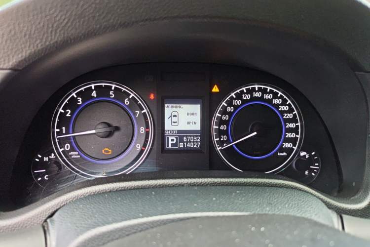 Used Infiniti G Series 2010 G25 Sedan Luxury Sport Edition Instrument Cluster
