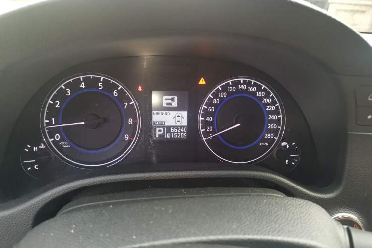 Used Infiniti G Series 2010 G37 Coupe Convertible Rosewood Edition Instrument Cluster