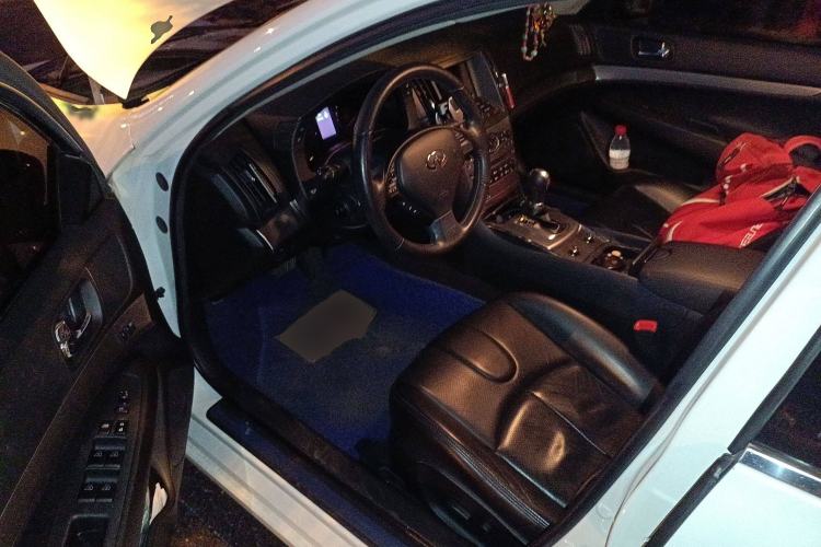 Used Infiniti G Series 2010 G25 Sedan Luxury Sport Edition Interior 3