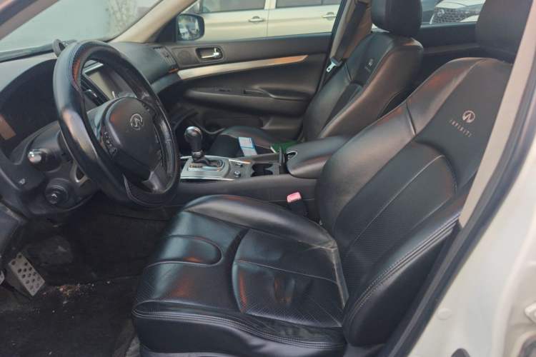 Used Infiniti G Series 2010 G25 Sedan Sport Edition Left Front Seat