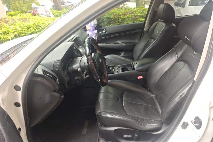 Used Infiniti G Series 2010 G25 Sedan Sport Edition Left Front Seat