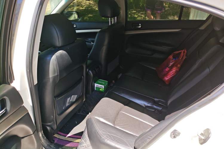 Used Infiniti G Series 2010 G25 Sedan Luxury Sport Edition Left Rear Seat