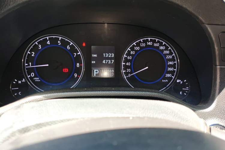 Used Infiniti G Series 2010 G25 Sedan Luxury Sport Edition Odometer Close Up