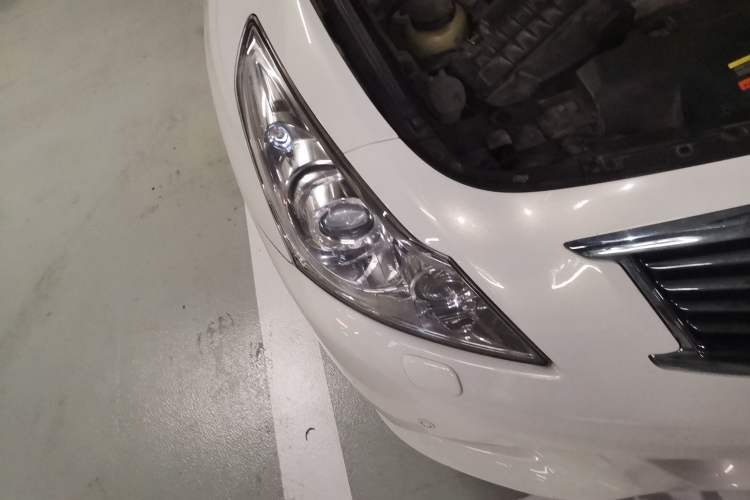 Used Infiniti G Series 2010 G25 Sedan Luxury Sport Edition Right Front Headlight