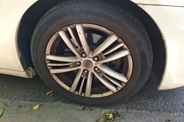 Used Infiniti G Series 2010 G25 Sedan Luxury Sport Edition Right Front Wheel Hub