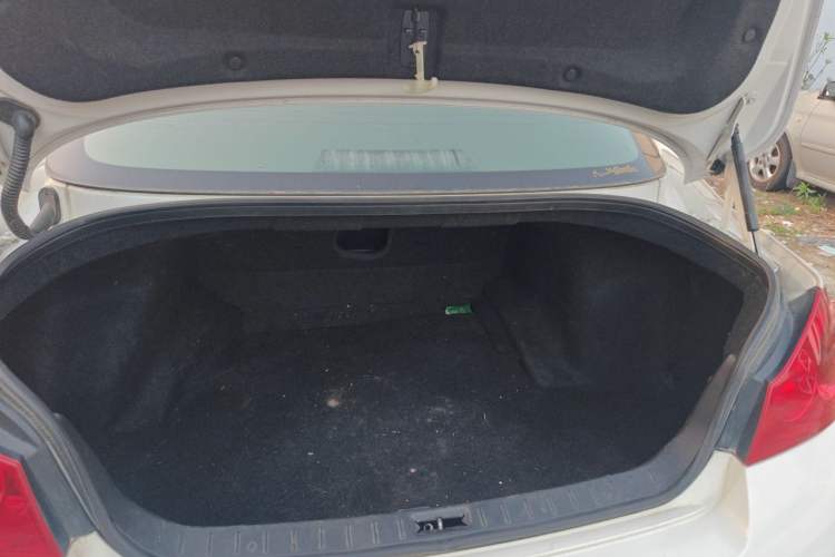 Used Infiniti G Series 2010 G25 Sedan Sport Edition Trunk