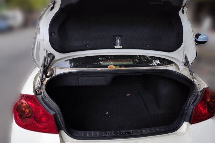 Used Infiniti G Series 2010 G25 Sedan Sport Edition Trunk