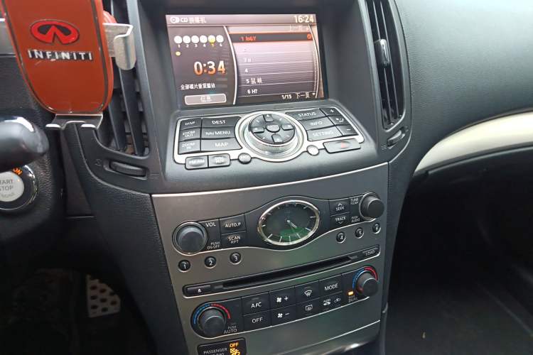 Used Infiniti G Series 2010 G25 Sedan Luxury Sport Edition Audio And AC Panel