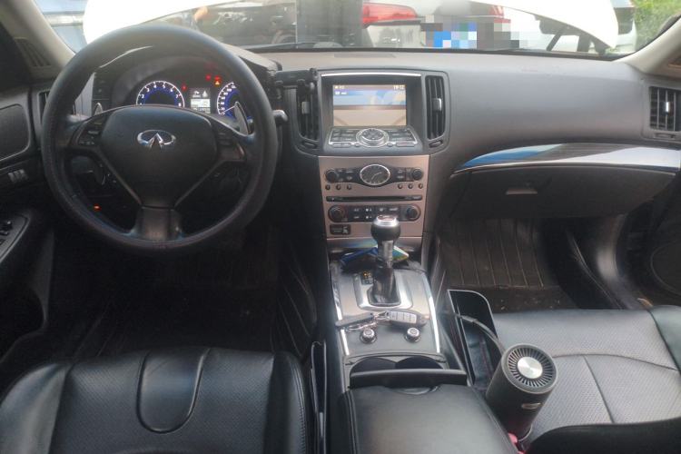 Used Infiniti G Series 2010 G25 Sedan Luxury Sport Edition Center Console