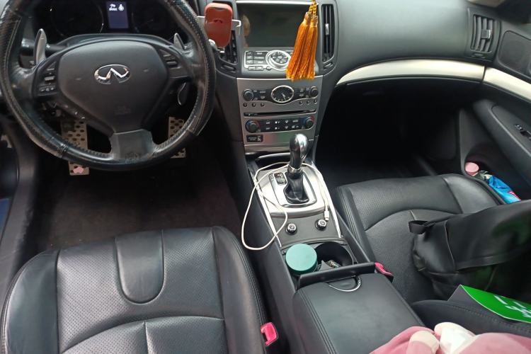Used Infiniti G Series 2010 G25 Sedan Luxury Sport Edition Center Console