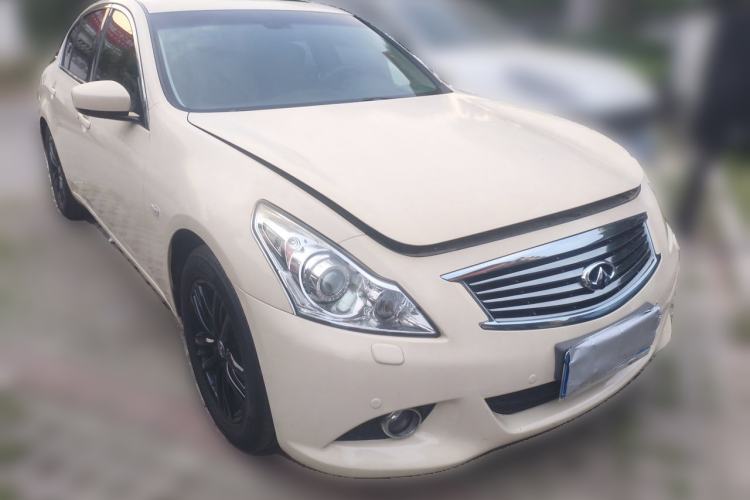 Used Infiniti G Series 2010 G25 Sedan Luxury Sport Edition Front Right 45 Deg