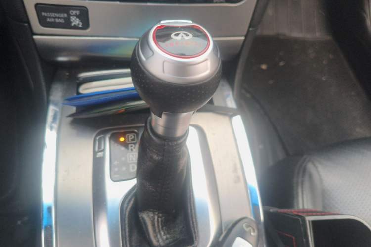 Used Infiniti G Series 2010 G25 Sedan Luxury Sport Edition Gear Lever
