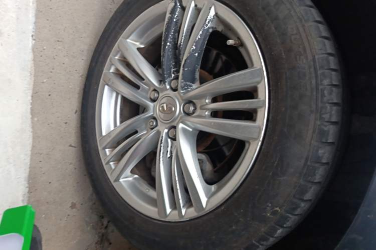 Used Infiniti G Series 2010 G25 Sedan Luxury Sport Edition Right Front Wheel Hub