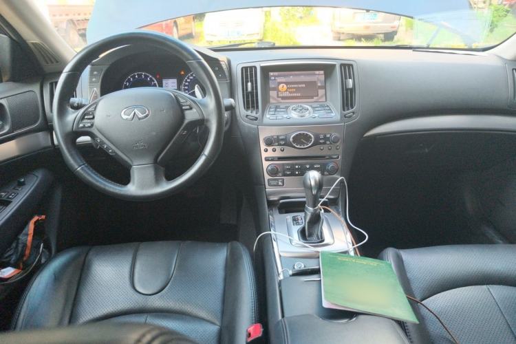 Used Infiniti G Series 2013 G25 Sedan Luxury Sport Edition Center Console