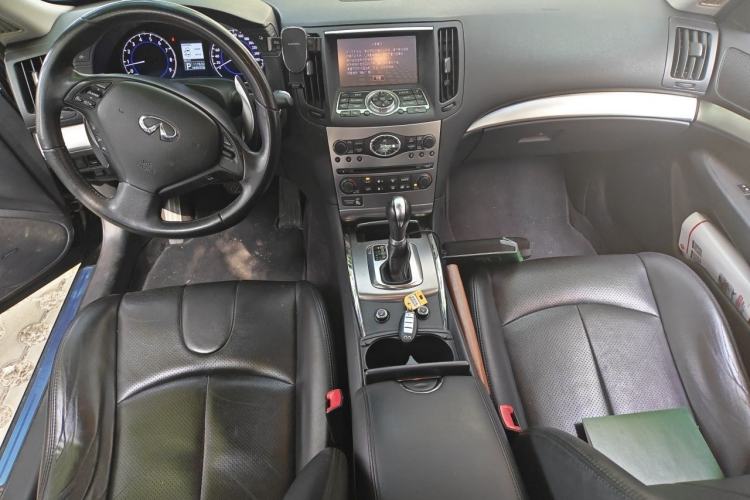 Used Infiniti G Series 2013 G25 Sedan Luxury Sport Edition Center Console