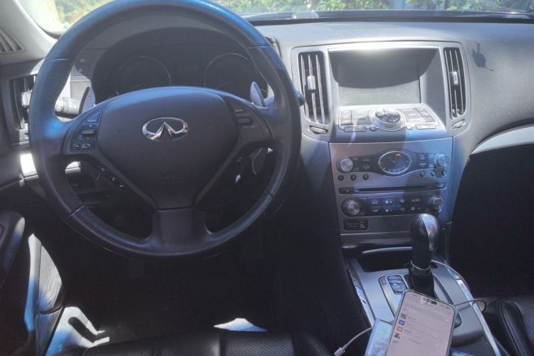 Used Infiniti G Series 2013 G25 Sedan Luxury Sport Edition Center Console