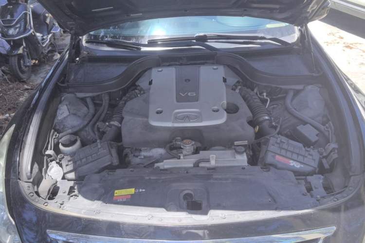 Used Infiniti G Series 2013 G25 Sedan Luxury Sport Edition Engine Bay