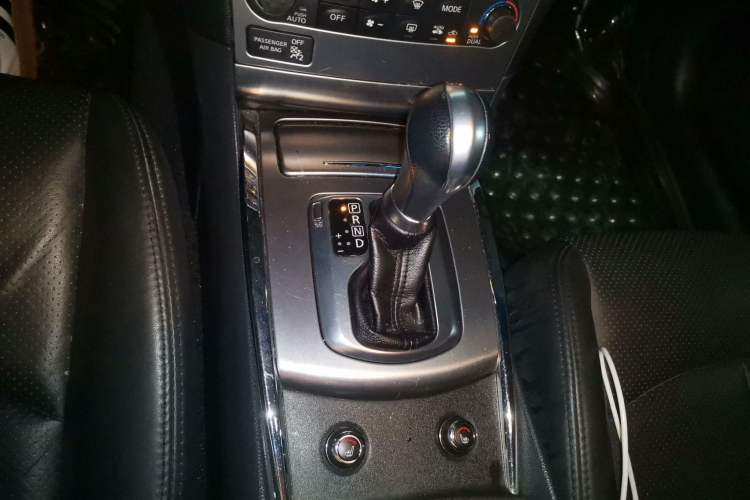 Used Infiniti G Series 2013 G37 Sedan Gear Lever