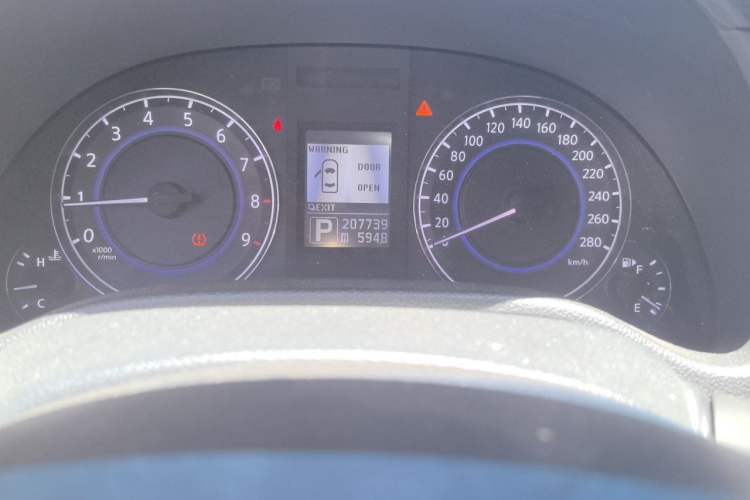 Used Infiniti G Series 2013 G25 Sedan Luxury Sport Edition Odometer Close Up