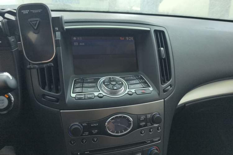 Used Infiniti G Series 2013 G25 Sedan Luxury Sport Edition Audio And AC Panel