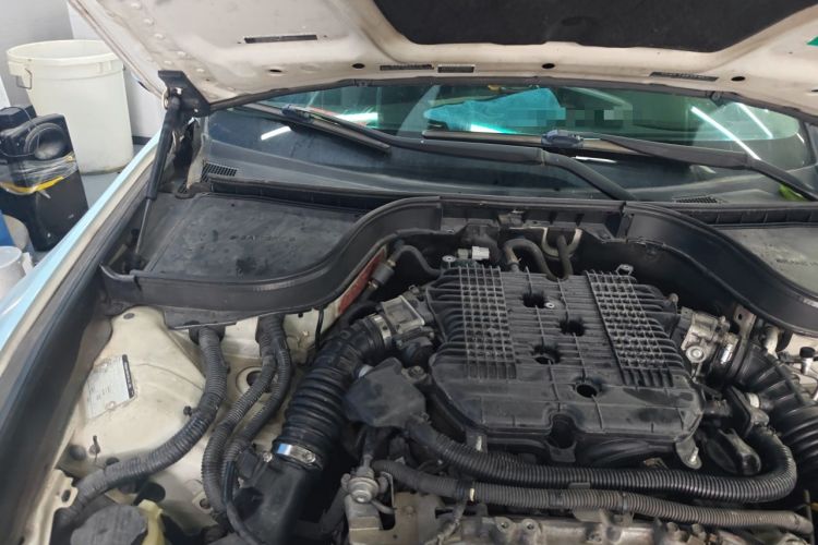 Used Infiniti G Series 2013 G25 Sedan Luxury Sport Edition Engine Bay Right