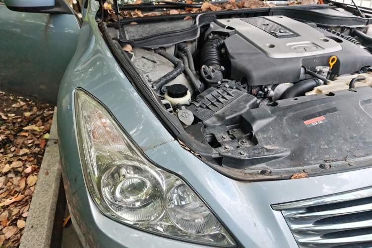 Used Infiniti G Series 2013 G37 Convertible Engine Bay Right