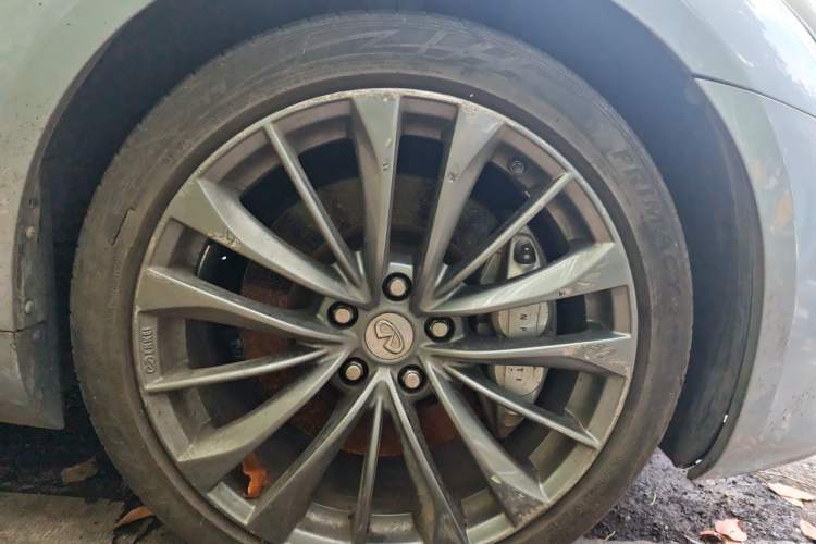 Used Infiniti G Series 2013 G37 Convertible Right Front Wheel Hub