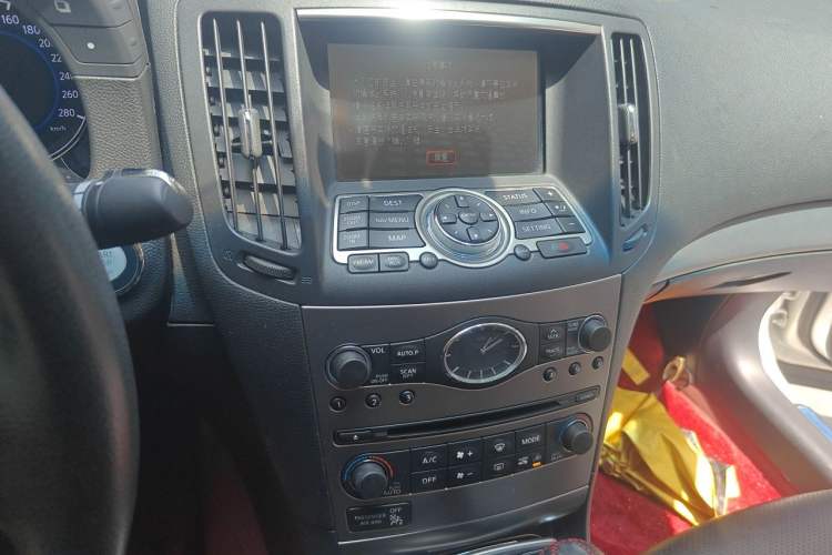 Used Infiniti G Series 2013 G25 Sedan Luxury Sport Edition Audio And AC Panel