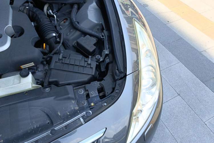 Used Infiniti G Series 2013 G25 Sedan Luxury Sport Edition Engine Bay Left
