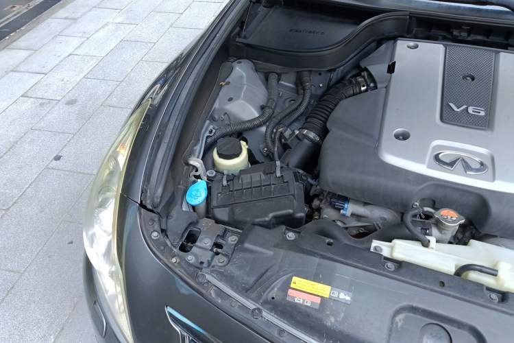 Used Infiniti G Series 2013 G25 Sedan Luxury Sport Edition Engine Bay Right
