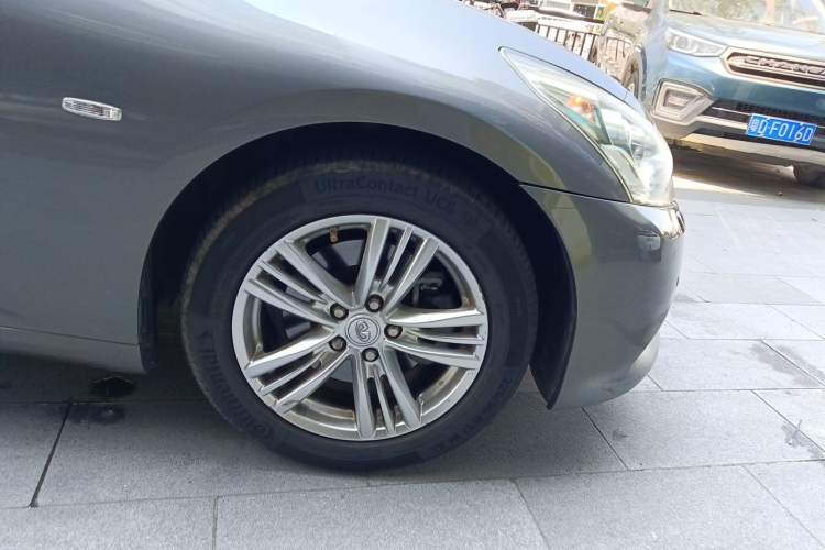 Used Infiniti G Series 2013 G25 Sedan Luxury Sport Edition Right Front Wheel Hub