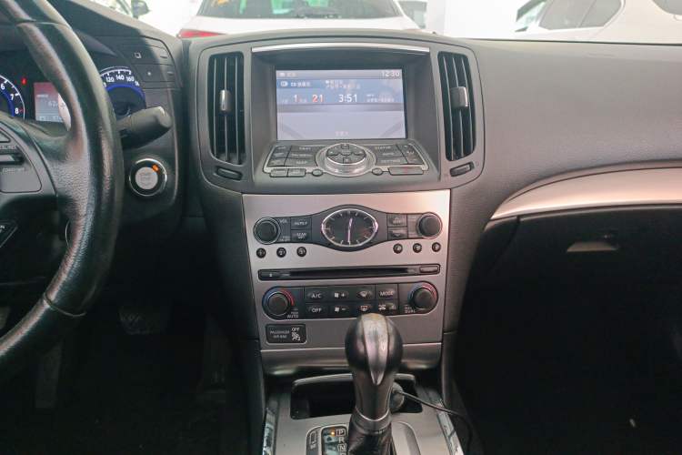 Used Infiniti G Series 2013 G25 Sedan Luxury Sport Edition Audio And AC Panel