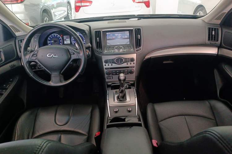 Used Infiniti G Series 2013 G25 Sedan Luxury Sport Edition Center Console