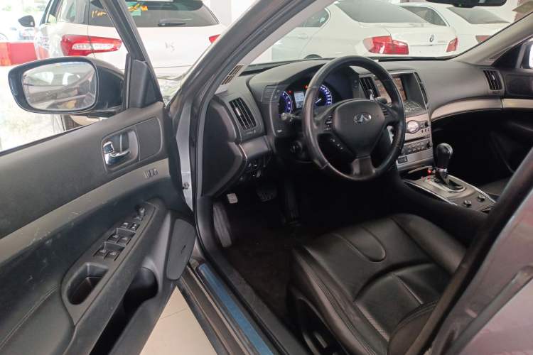 Used Infiniti G Series 2013 G25 Sedan Luxury Sport Edition Driver Seat