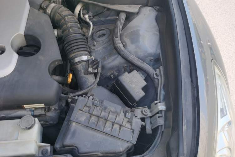 Used Infiniti G Series 2013 G25 Sedan Luxury Sport Edition Engine Bay Left